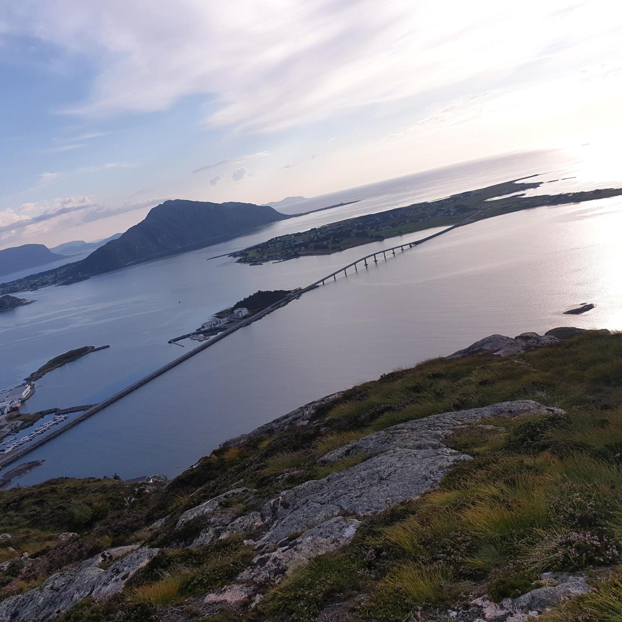 Lejlighed Naer Flyplass Og Alesund Sentrum